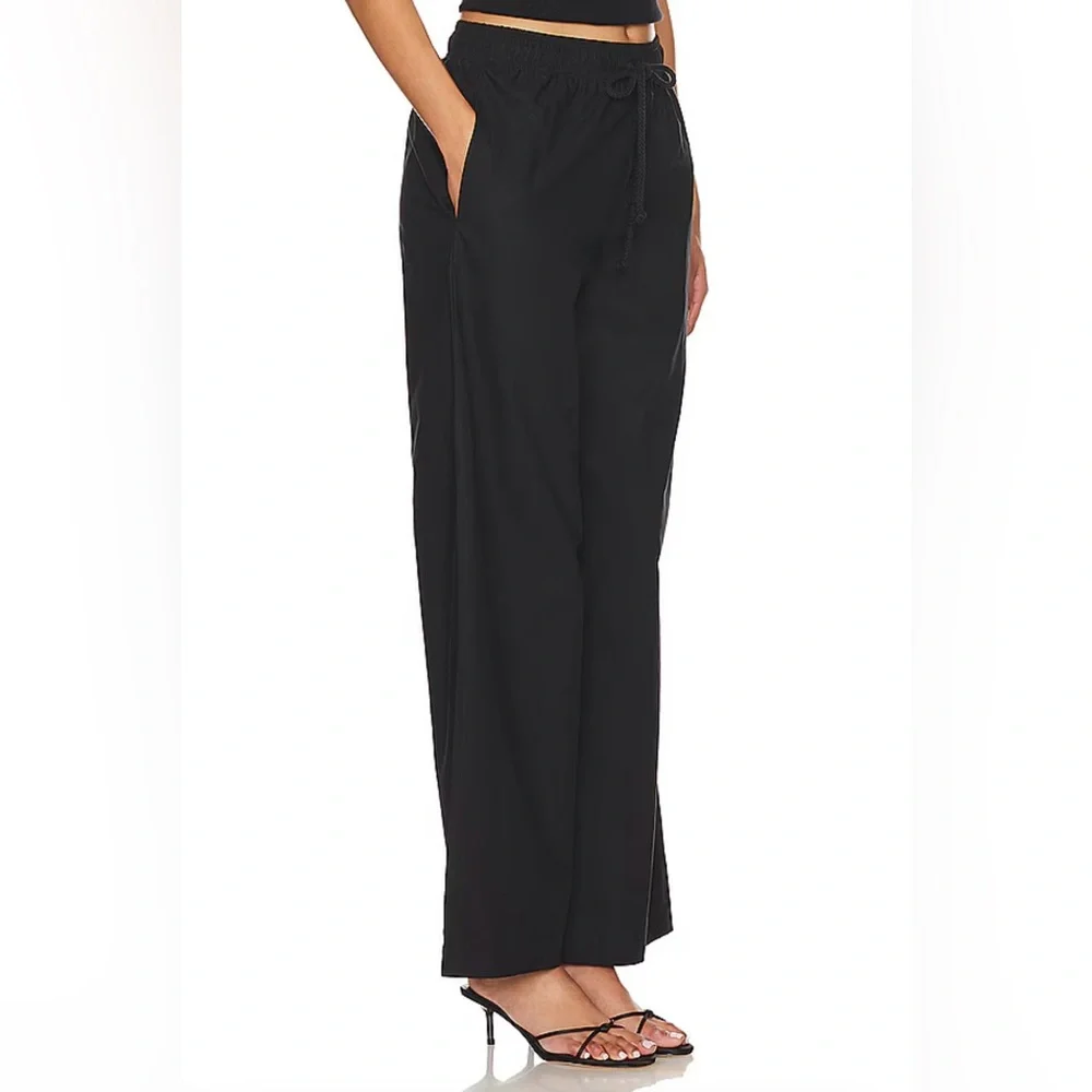 The Pop Pant in Jet - Picture 2 of 4